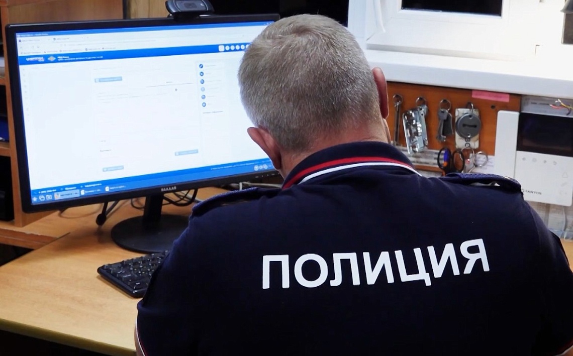 В Каменке сотрудник завода систематические похищал молочную продукцию